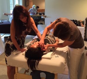 michelle gellis teaches facial acupuncture class